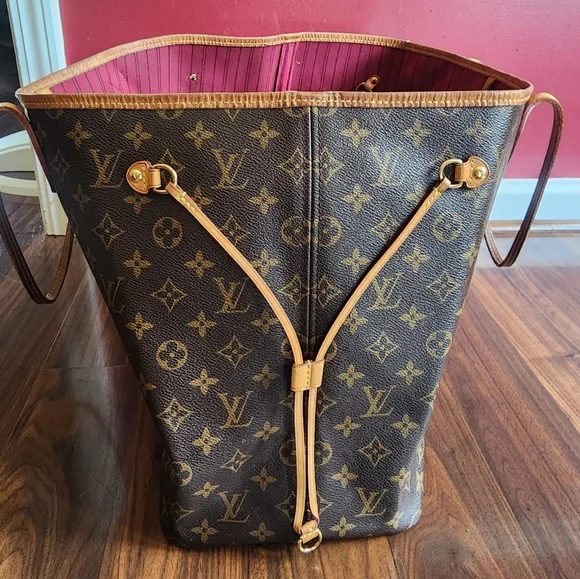 Traded! Louis Vuitton GM Neverfull with Piovine Interior - Picture 4 of 16